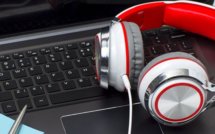 Phụ kiện cho chiếc laptop – Tai nghe
