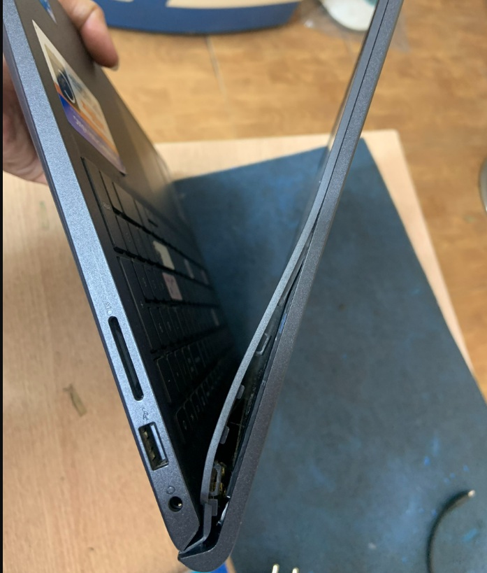 thay bản lề laptop msi